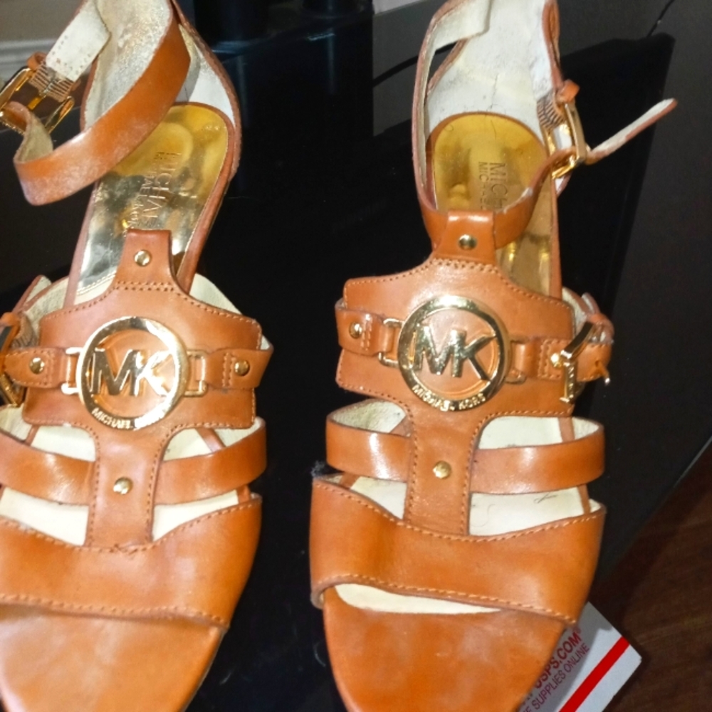 Caramel color Michael Khors size 8 shoes gently used